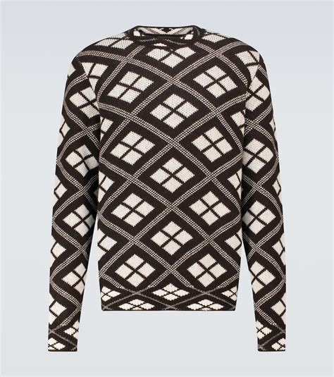 pull prada stephane plaza